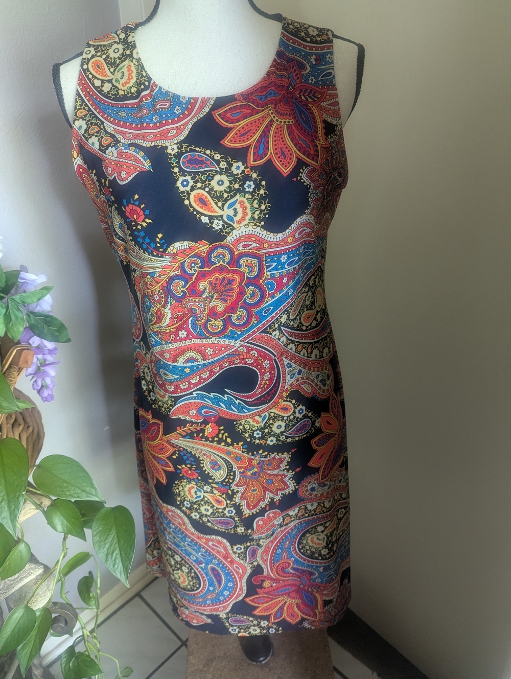 Tommy Hilfiger sleeveless Paisley Print Shift Dress in Black and Multicolor